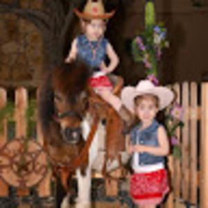 Meet your Posher, Carri